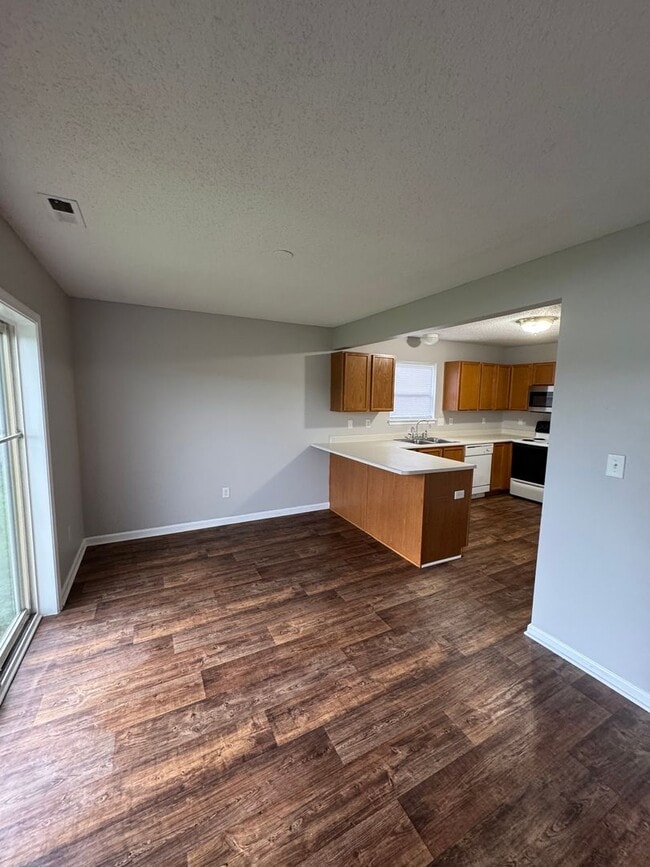 Building Photo - 644 Springtree Lane