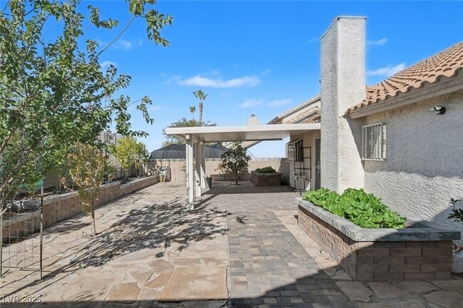 Building Photo - 7951 Aspendale Dr