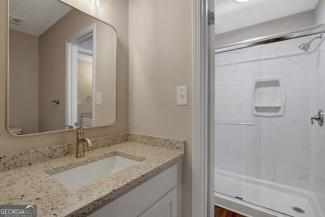 Building Photo - 105 Belle Dr