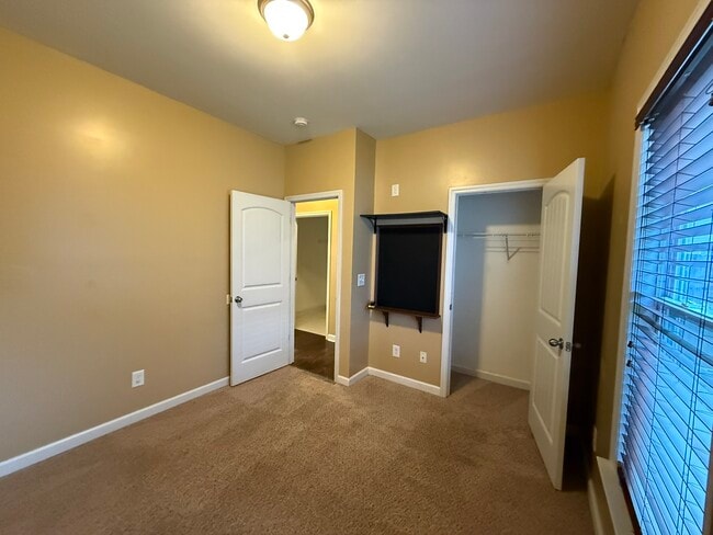 Building Photo - 513 New Hanover Trl