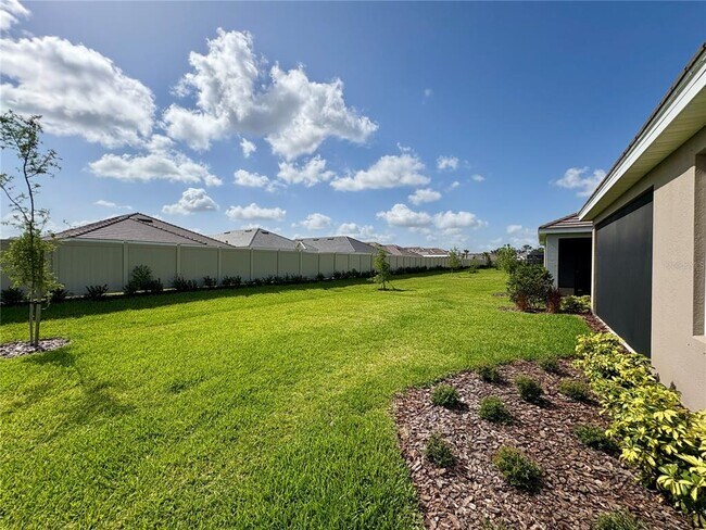 Building Photo - 5257 Savino Cir