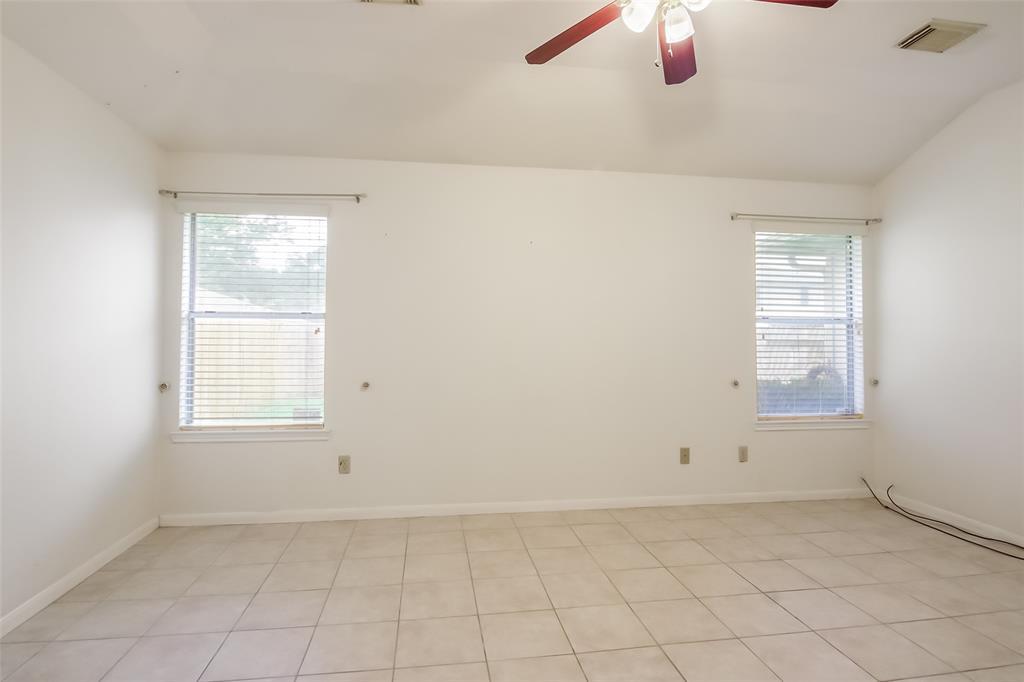 Building Photo - 5018 Dawngate Dr