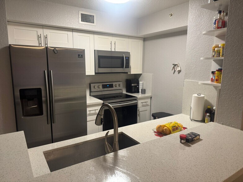 Building Photo - 15410 SW 284th St