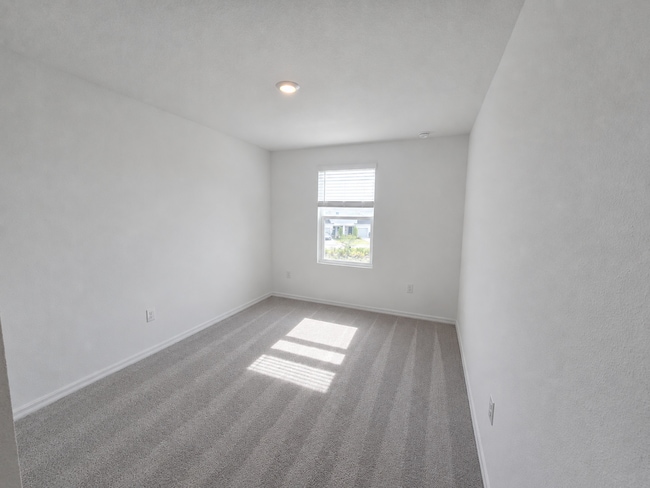 Building Photo - Annual End-Unit Townhome with 3 Bedrooms in Edgestone at Artisan Lakes
