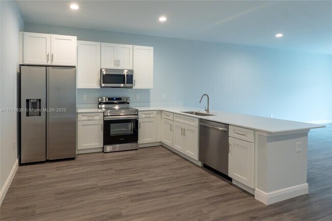 Building Photo - 8450 Dinnano St