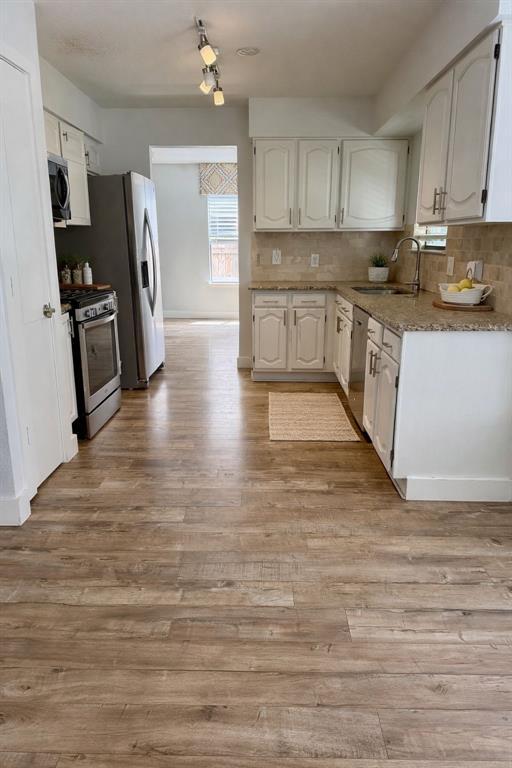 Building Photo - 17844 Park Valley Dr