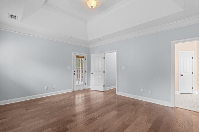 Building Photo - 4117 Chastain Dr