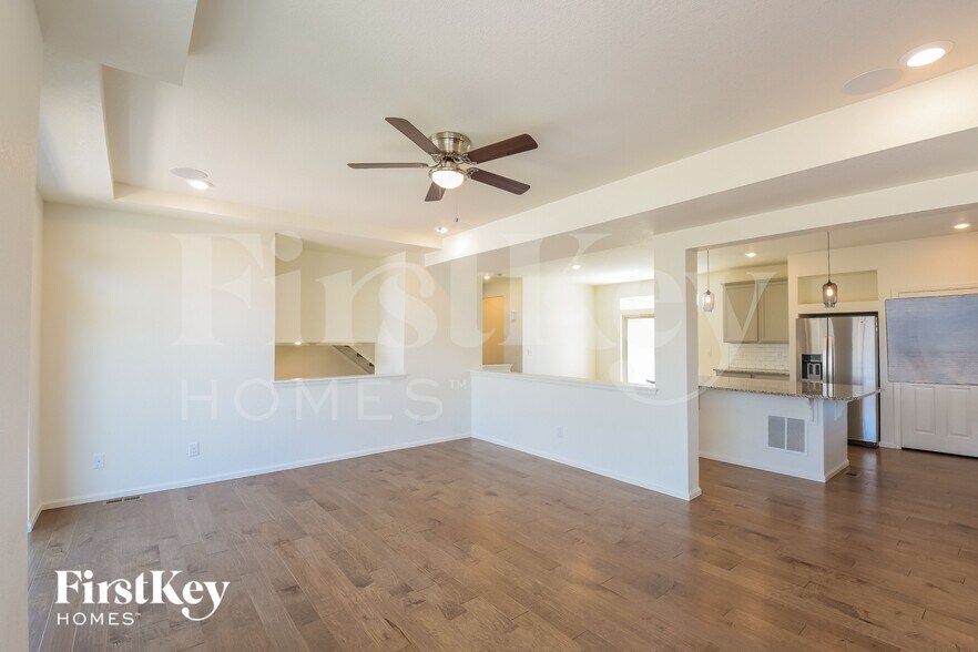 Building Photo - 10532 Truckee St