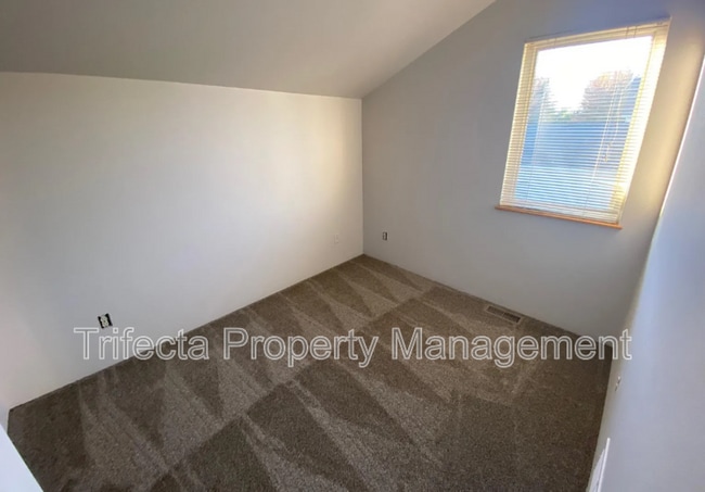 Building Photo - 1333 Fairfield Ave