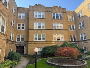Building Photo - 6316 N Richmond St