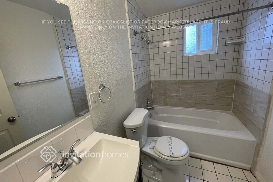 Building Photo - 452 Bard St
