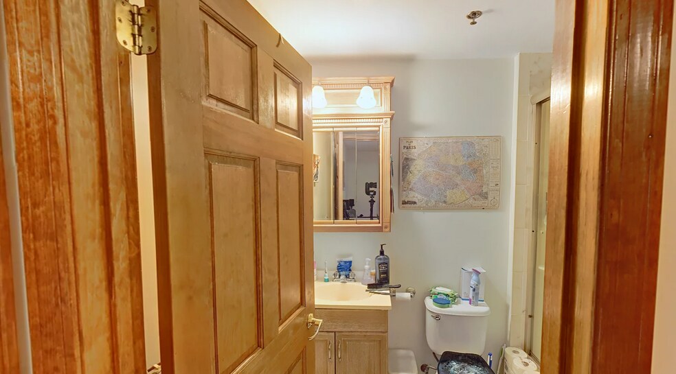 Building Photo - 112 Allston St