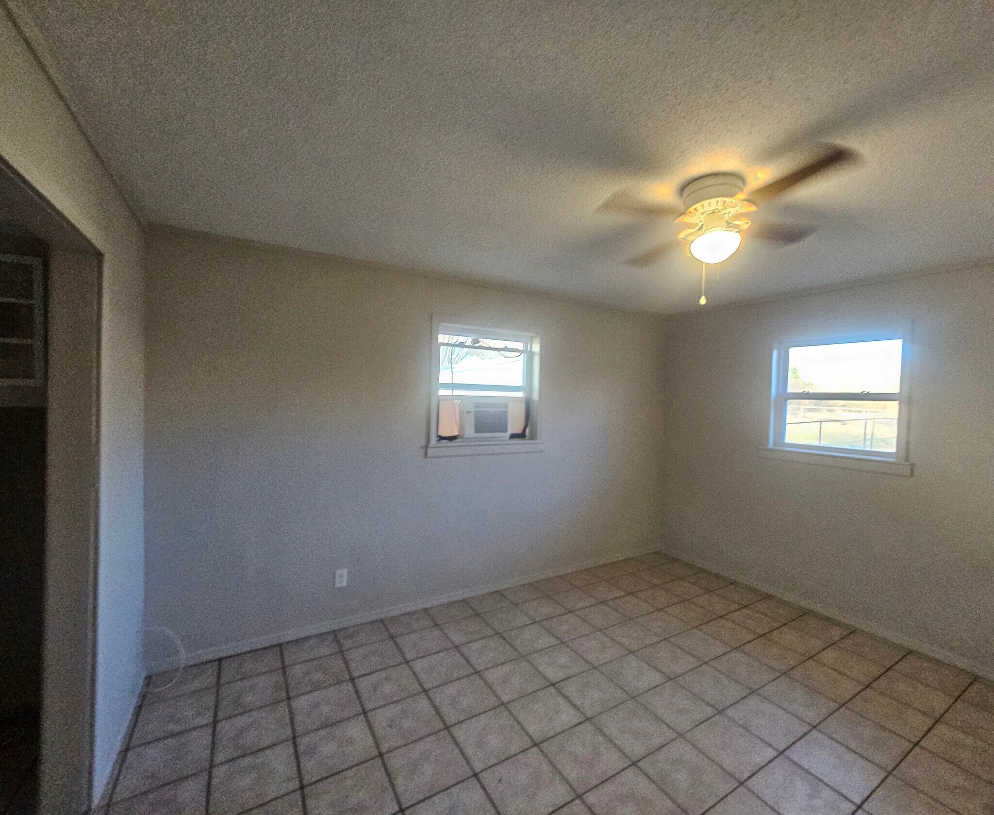 Building Photo - 111 Joy Dr