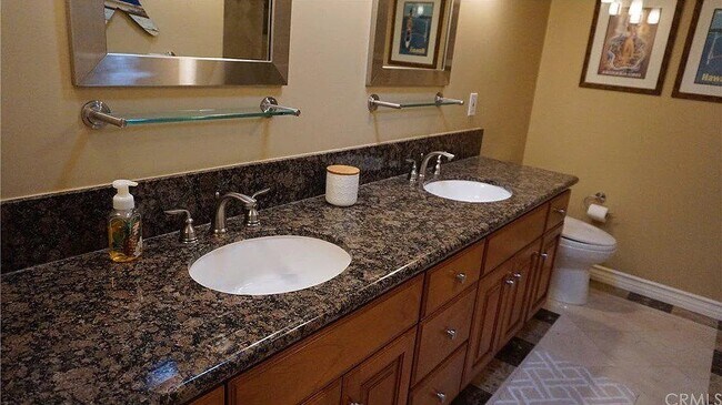 Building Photo - 126 E Arthur Ave