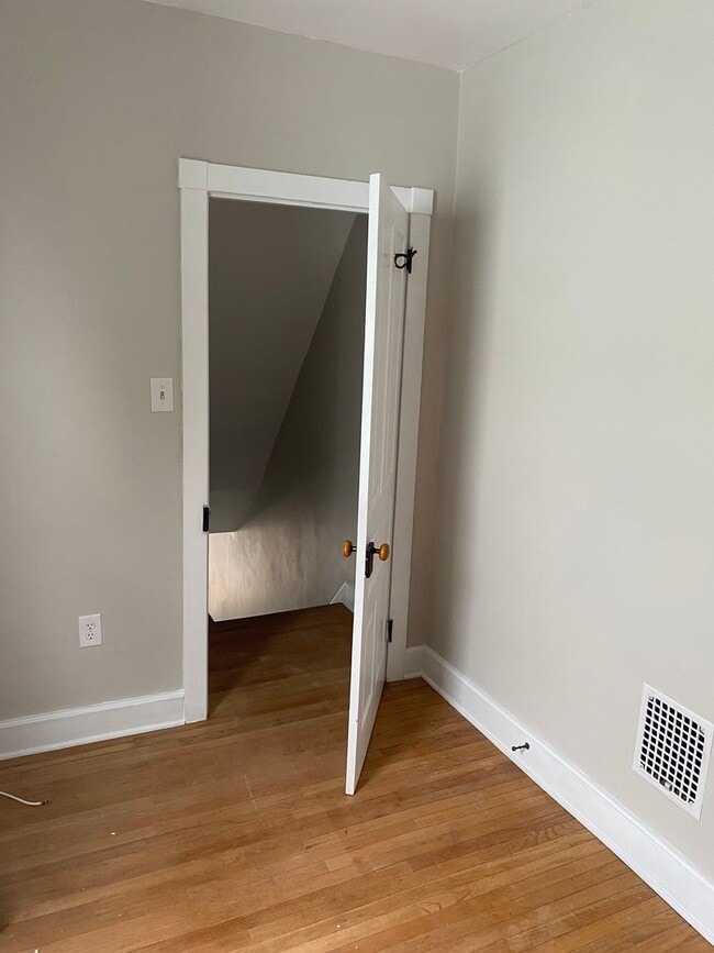 Building Photo - Charming Reading 3 BR Townhouse For Rent