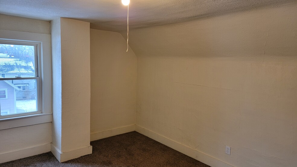 Building Photo - 786 Florida Ave