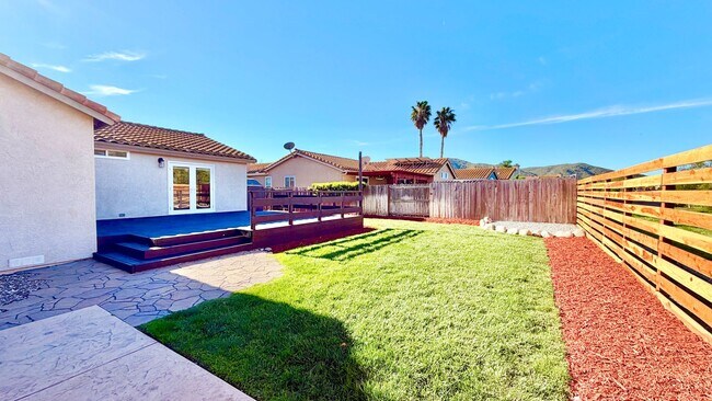 Building Photo - Wonderful Single-Story Home in the Darling Lake Rancho Viejo HOA Community of Fallbrook!