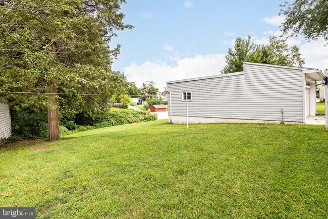Building Photo - 1236 Old Black Horse Pike