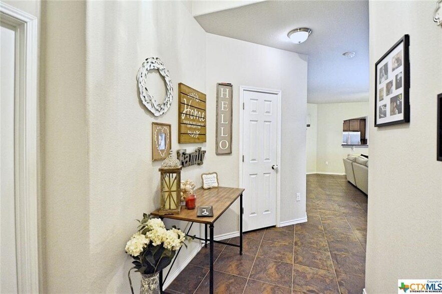 Building Photo - 362 Limerick Rd