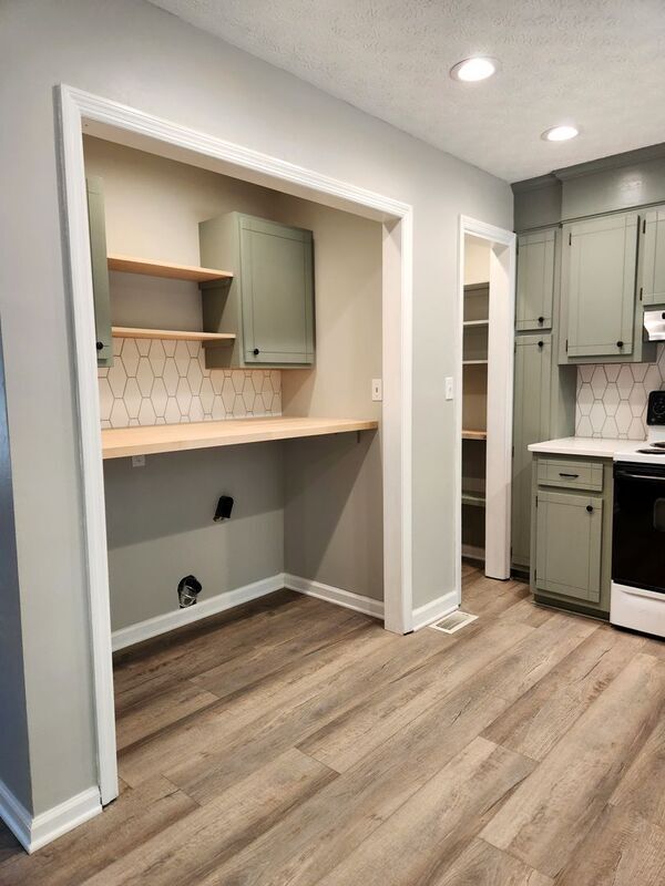 Building Photo - 321 Oak Meadows Dr