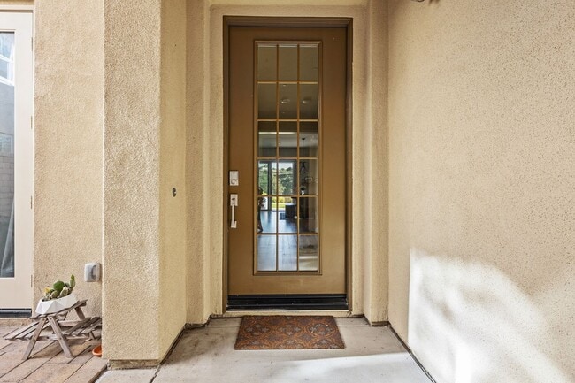 Building Photo - Beautiful 5 bedroom home in Heart of Carme...