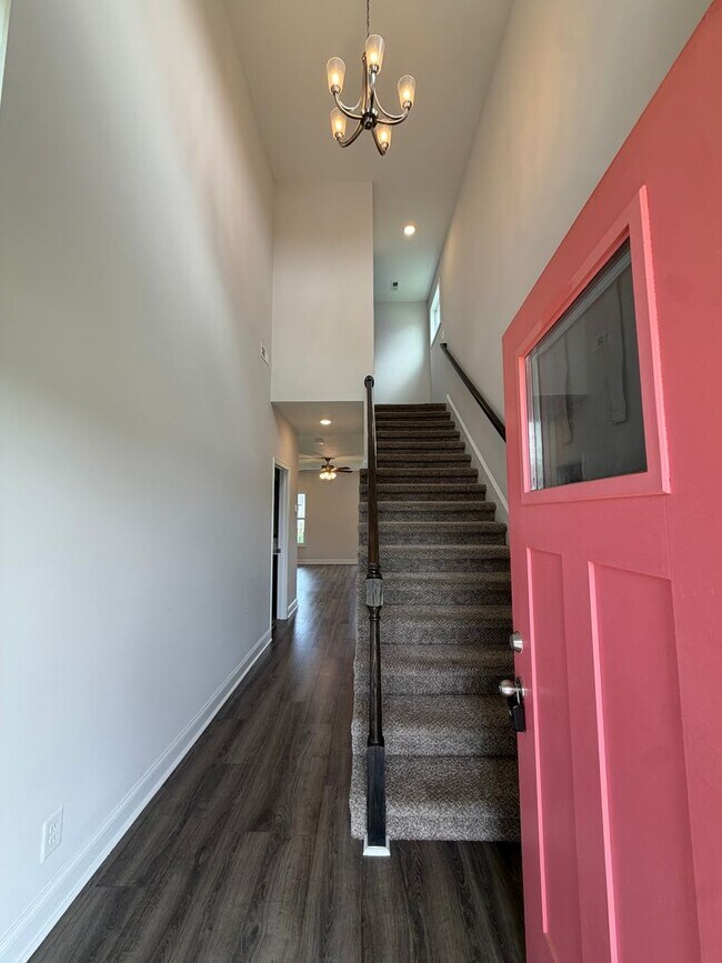Building Photo - 2636 Rafiki Dr