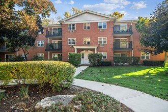 Building Photo - 801 E Miner St