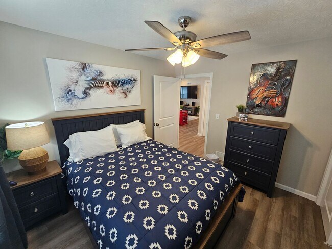 Building Photo - 814 Pierson Rd