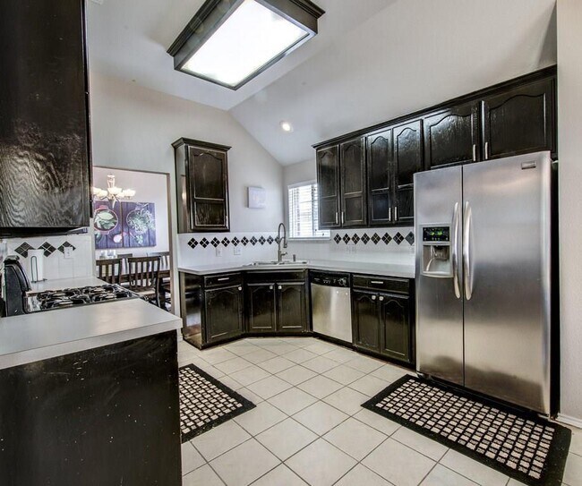 Building Photo - 509 Dusty Leather Ct