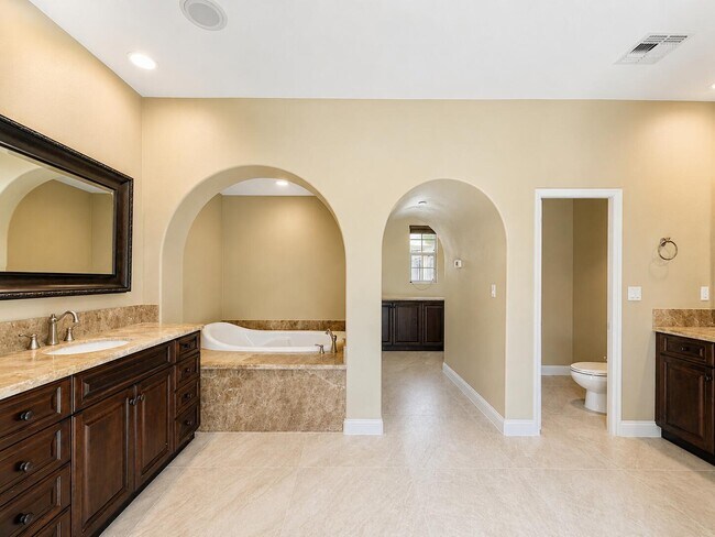 Building Photo - 3035 Arroyo Seco