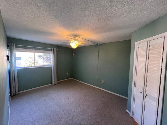 Building Photo - 995 La Guna Dr