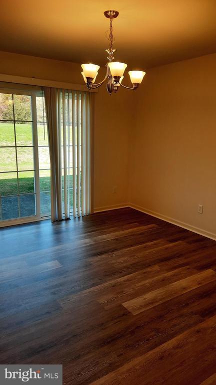 Building Photo - 2439 Newtown Dr