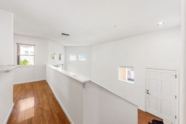Building Photo - 979 Asilomar Terrace