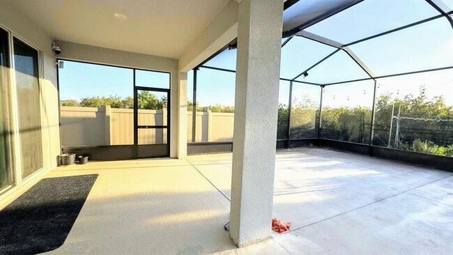 Building Photo - 2471 Warren Acrs Blvd
