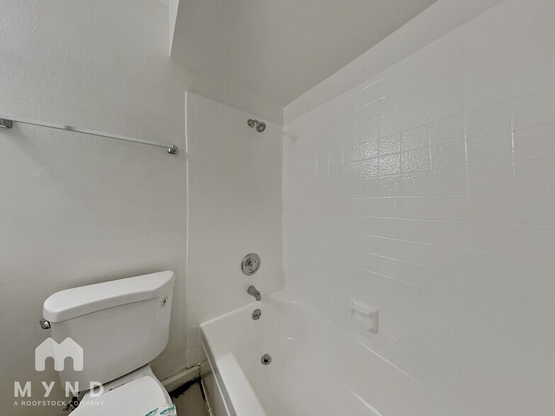 Building Photo - 20233 N 21st Dr