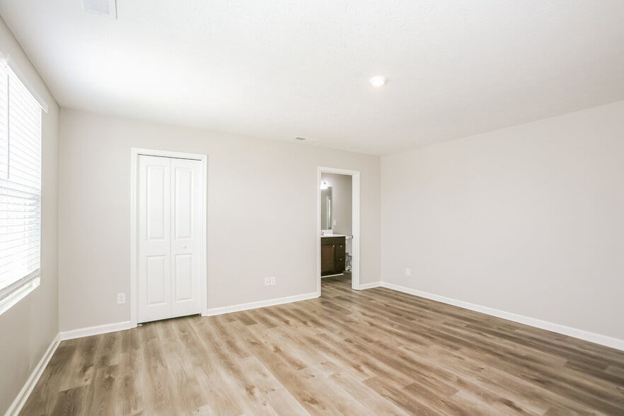 Building Photo - 107 Campus Ln