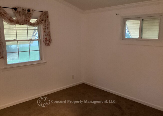 Building Photo - 7607 Meadow Way