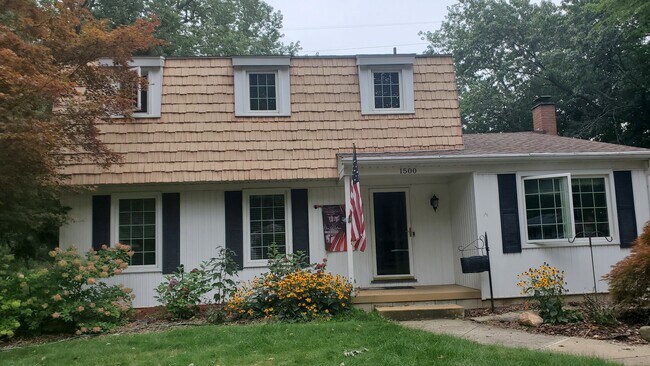 Primary Photo - 1500 Arbor Ave