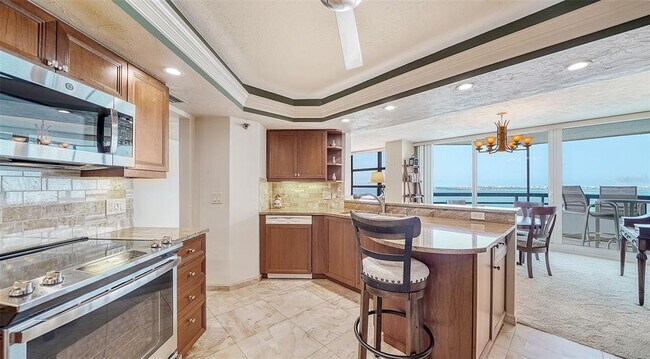 Building Photo - 988 Blvd of the Arts