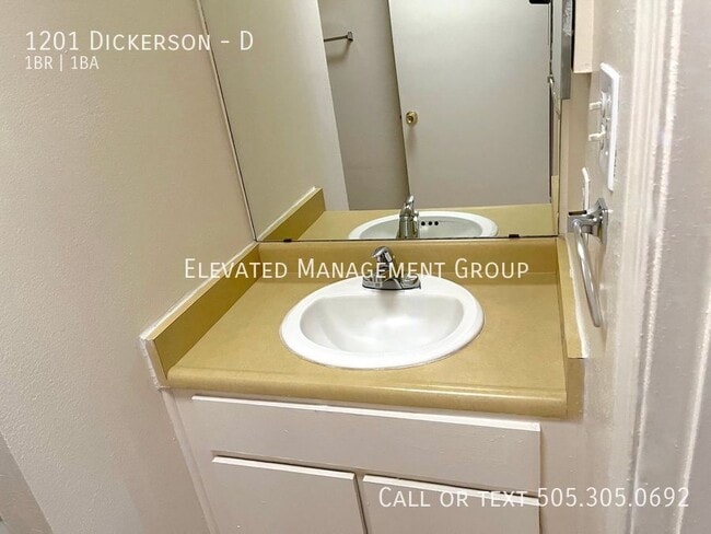 Building Photo - 1201 Dickerson-D