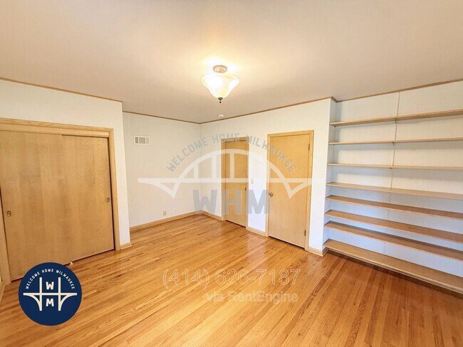 Building Photo - 8575 N Hawthorne Rd