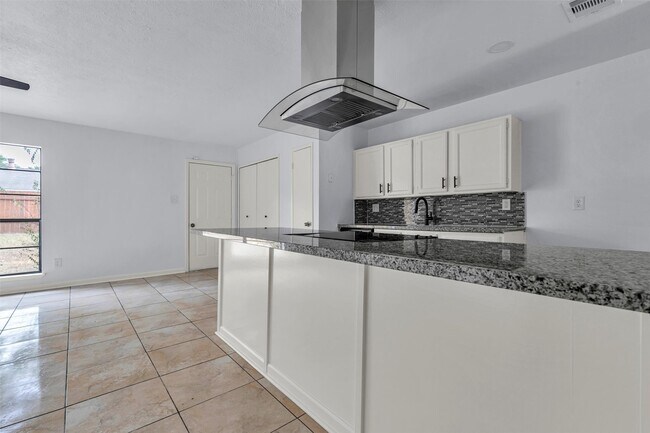 Building Photo - 4406 Kacee Dr