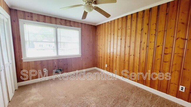 Building Photo - 2512 Castle Hayne Rd