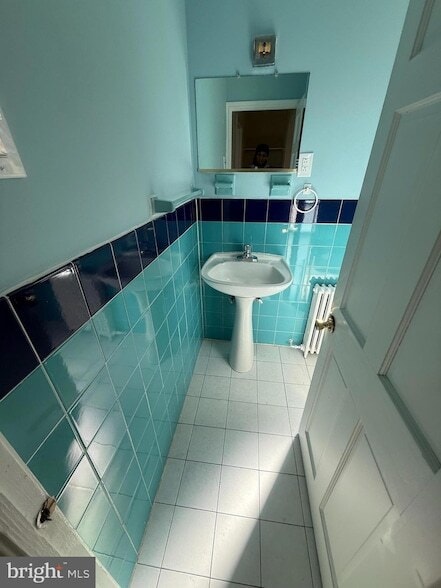 Building Photo - 0-500 E Johnson St