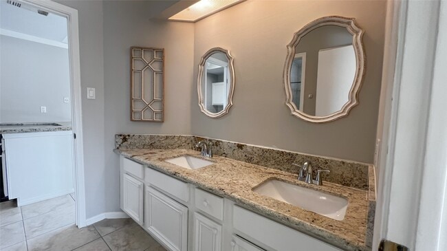 Building Photo - 16130 Seahorse Dr