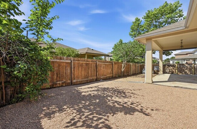 Building Photo - 351 Wincliff Dr