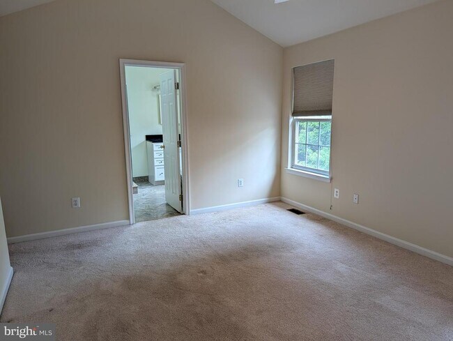 Building Photo - 123 Shoal Creek Dr