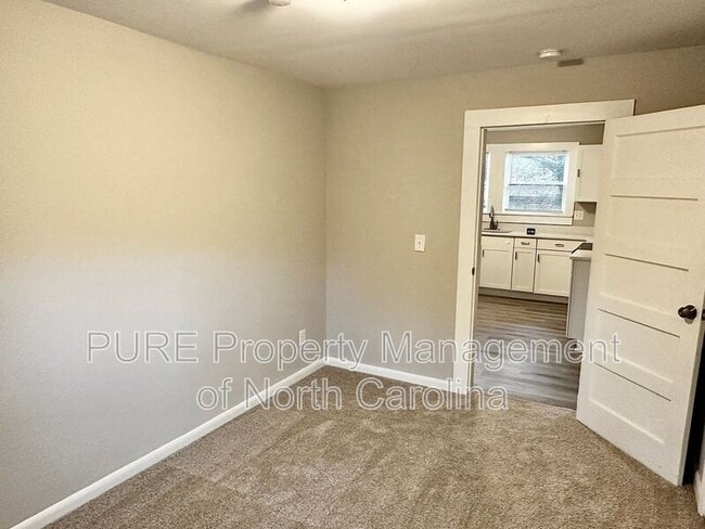 Building Photo - 411 W 10th St