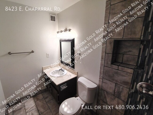 Building Photo - 8423 E Chaparral Rd