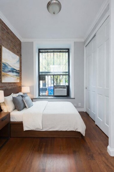 Building Photo - 15 W 103rd St